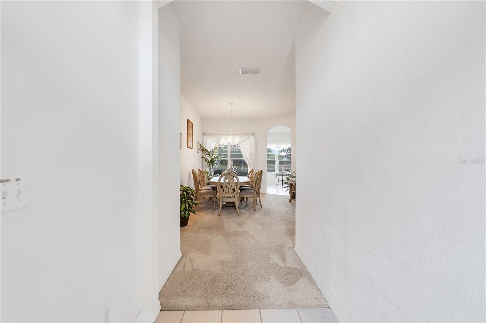 Image 5 of 47 For 458 Bloomingdale Drive