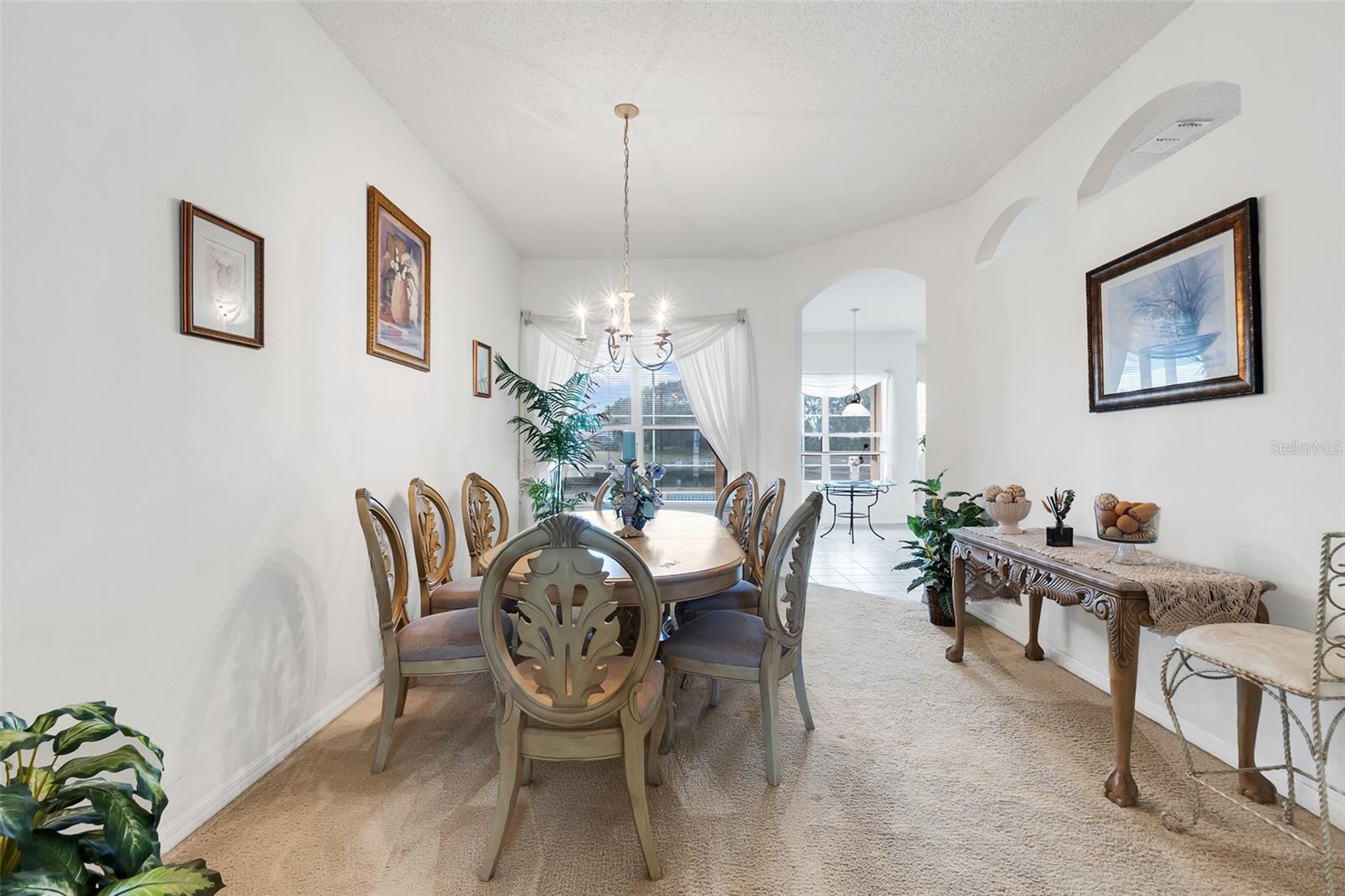 Image 8 of 47 For 458 Bloomingdale Drive