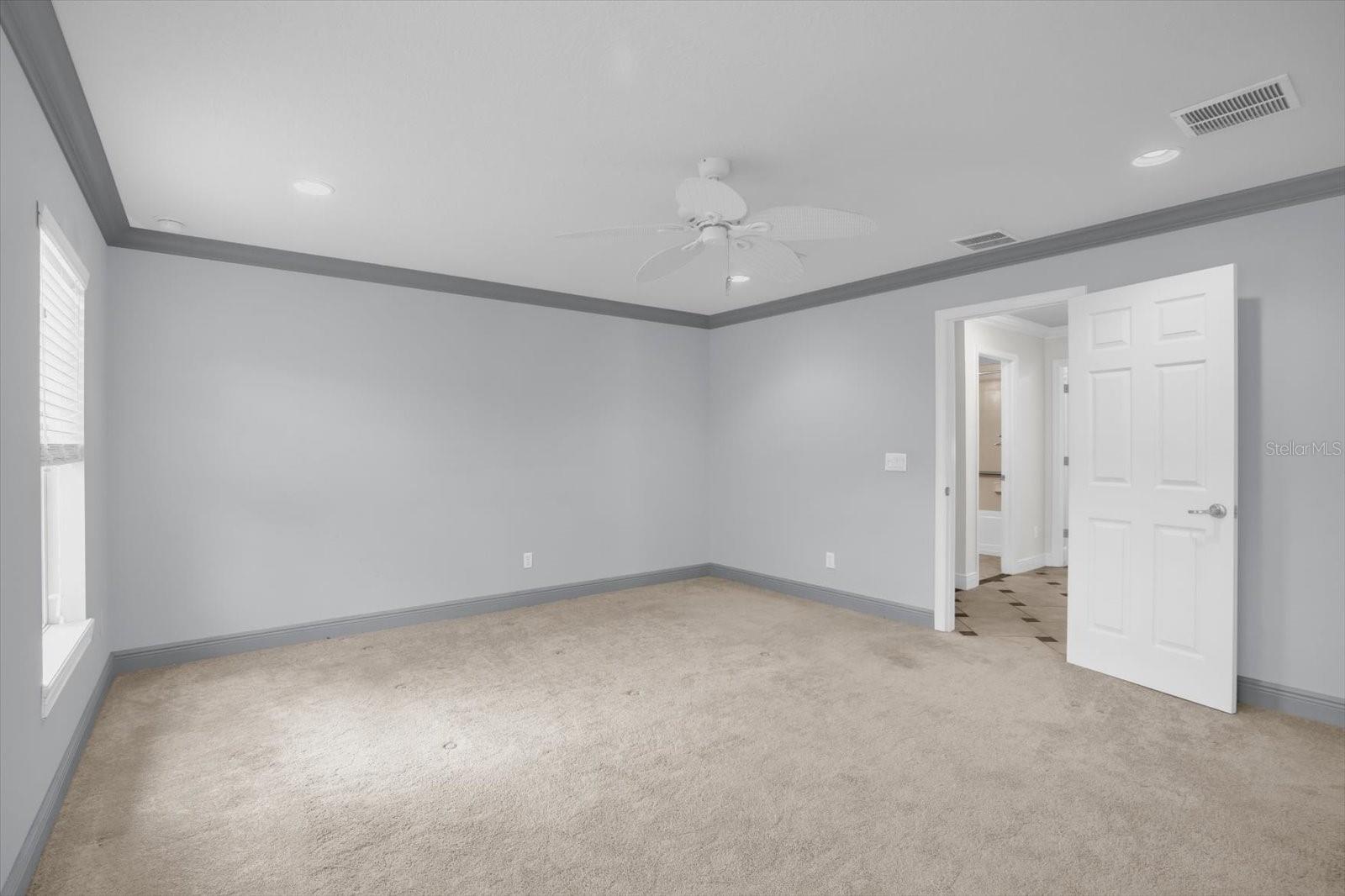 Image 13 of 30 For 22048 Belgian Court