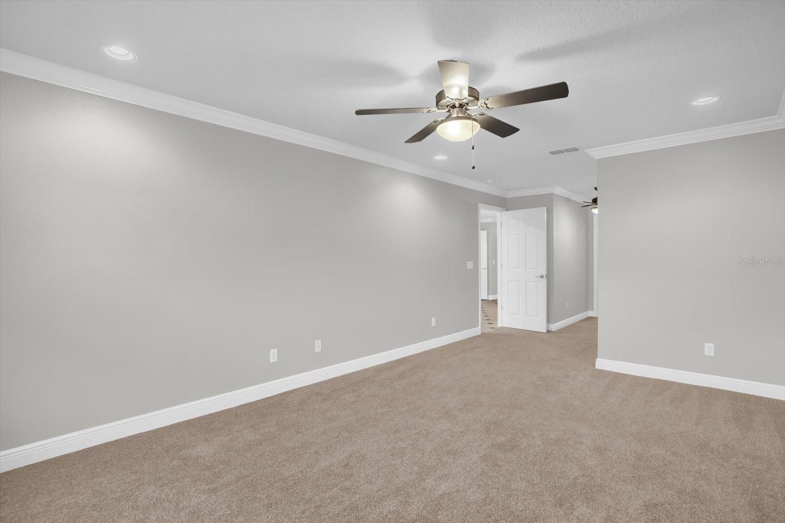 Image 18 of 30 For 22048 Belgian Court