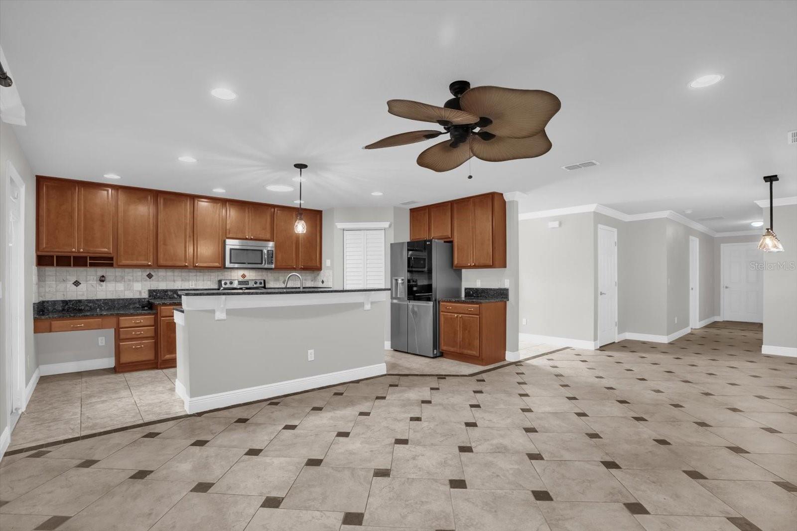 Image 5 of 30 For 22048 Belgian Court