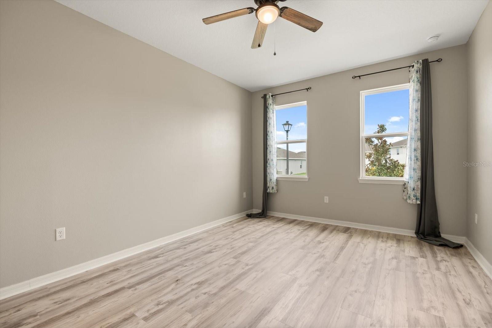 Image 4 of 36 For 8954 Crowned Eagle Drive