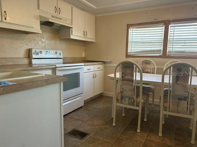 Image 8 of 35 For 310 Magnolia Drive