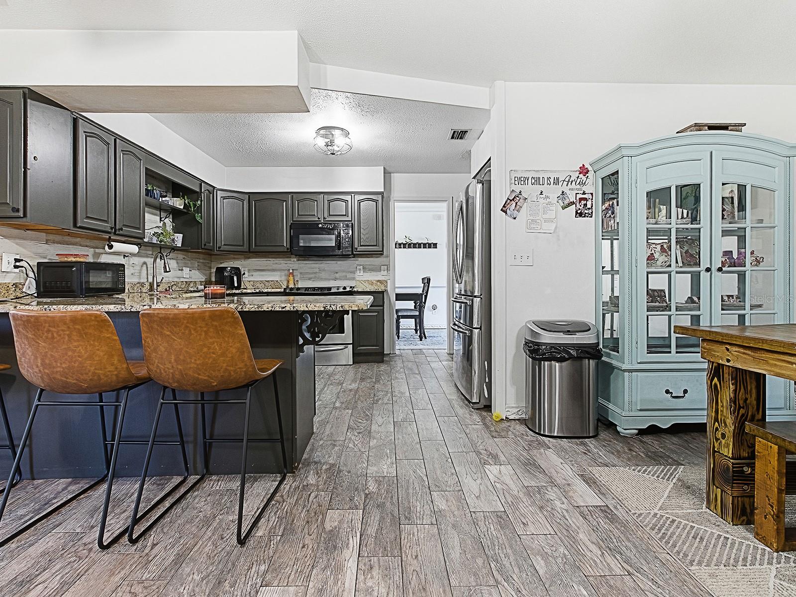 Image 11 of 60 For 5329 Twin Palms Road