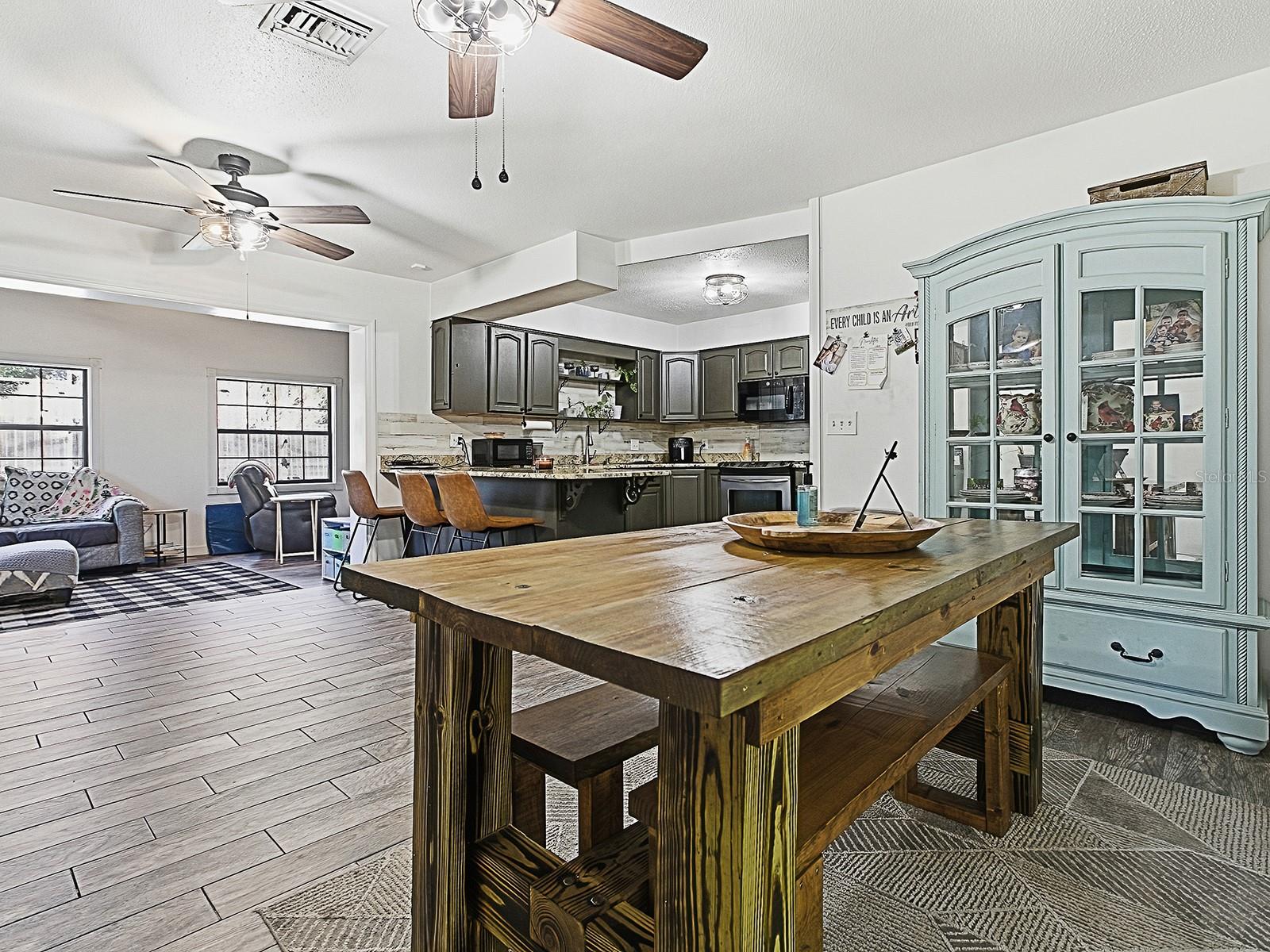 Image 13 of 60 For 5329 Twin Palms Road