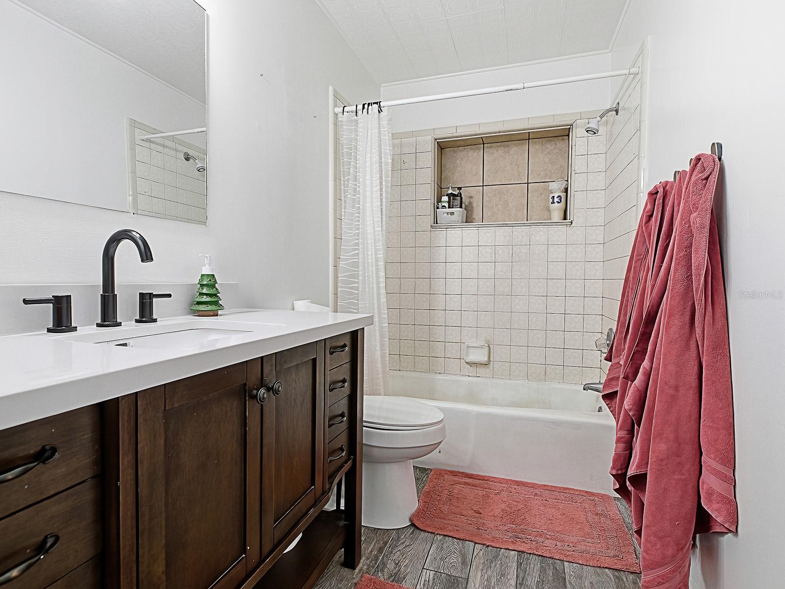 Image 27 of 60 For 5329 Twin Palms Road