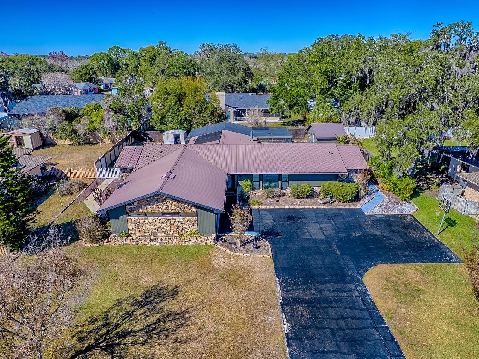 Image 46 of 60 For 5329 Twin Palms Road