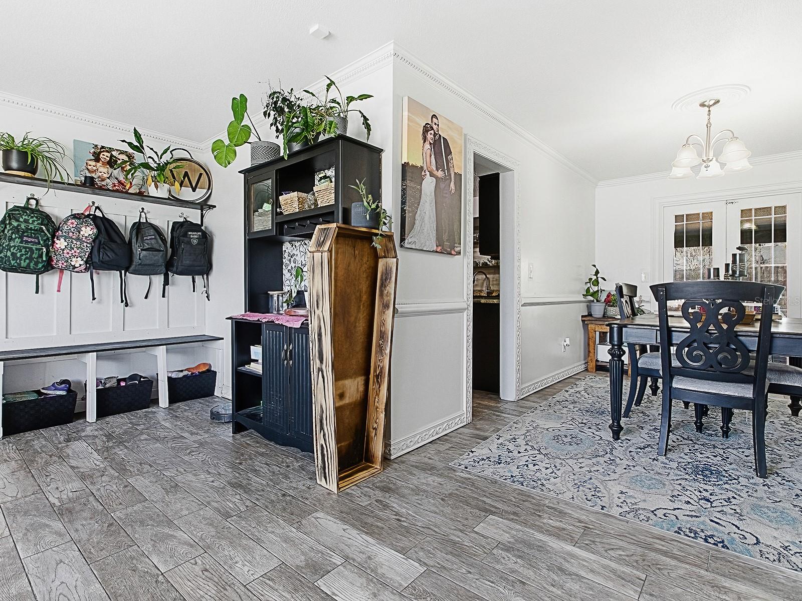 Image 7 of 60 For 5329 Twin Palms Road