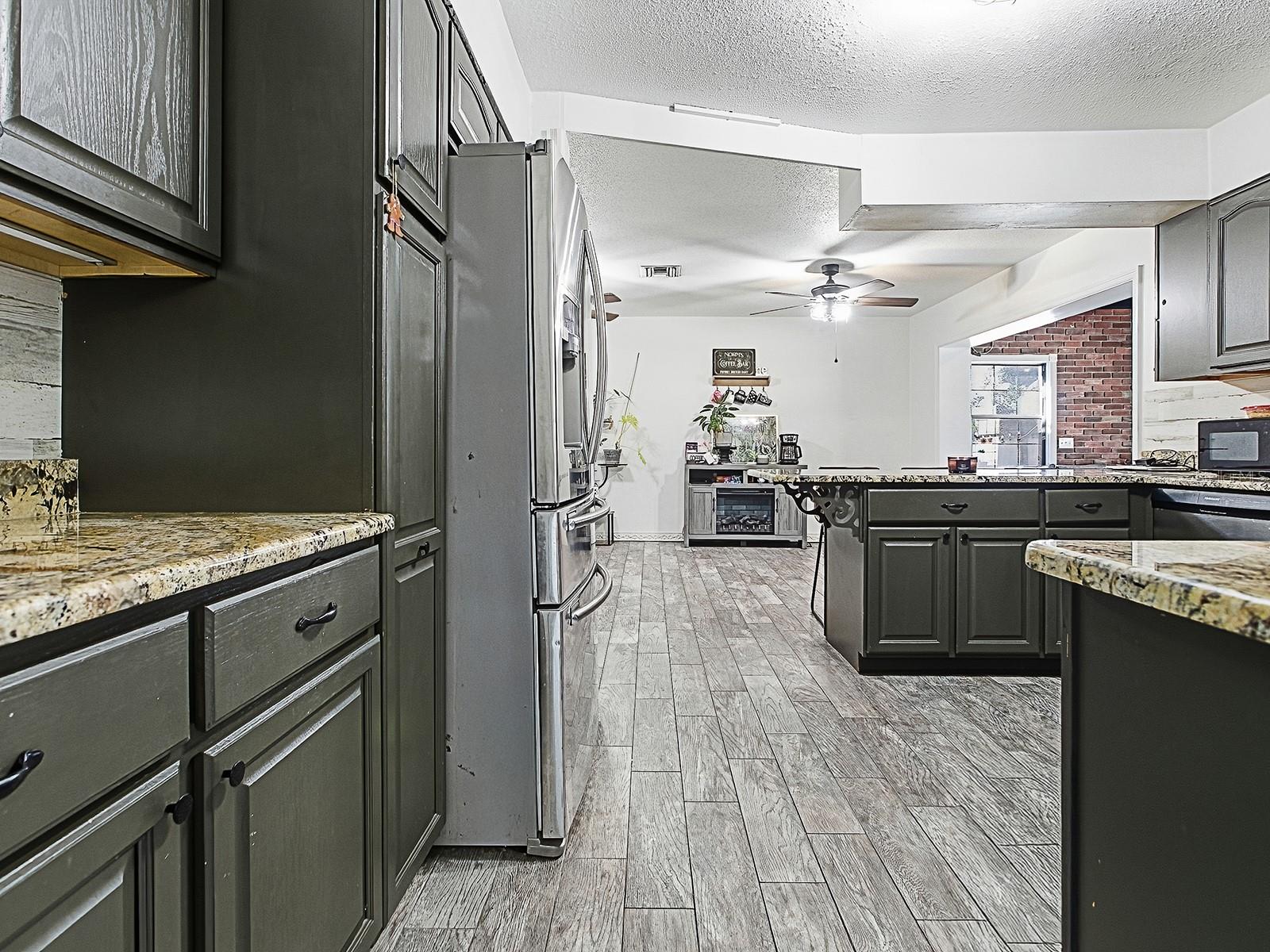 Image 8 of 60 For 5329 Twin Palms Road