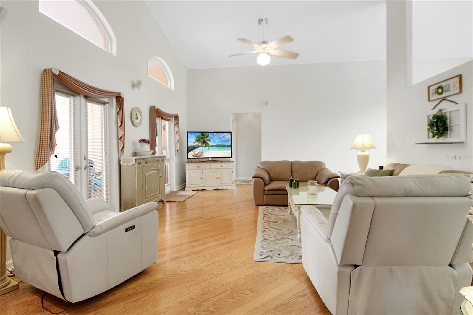 Image 22 of 36 For 14481 20th Street