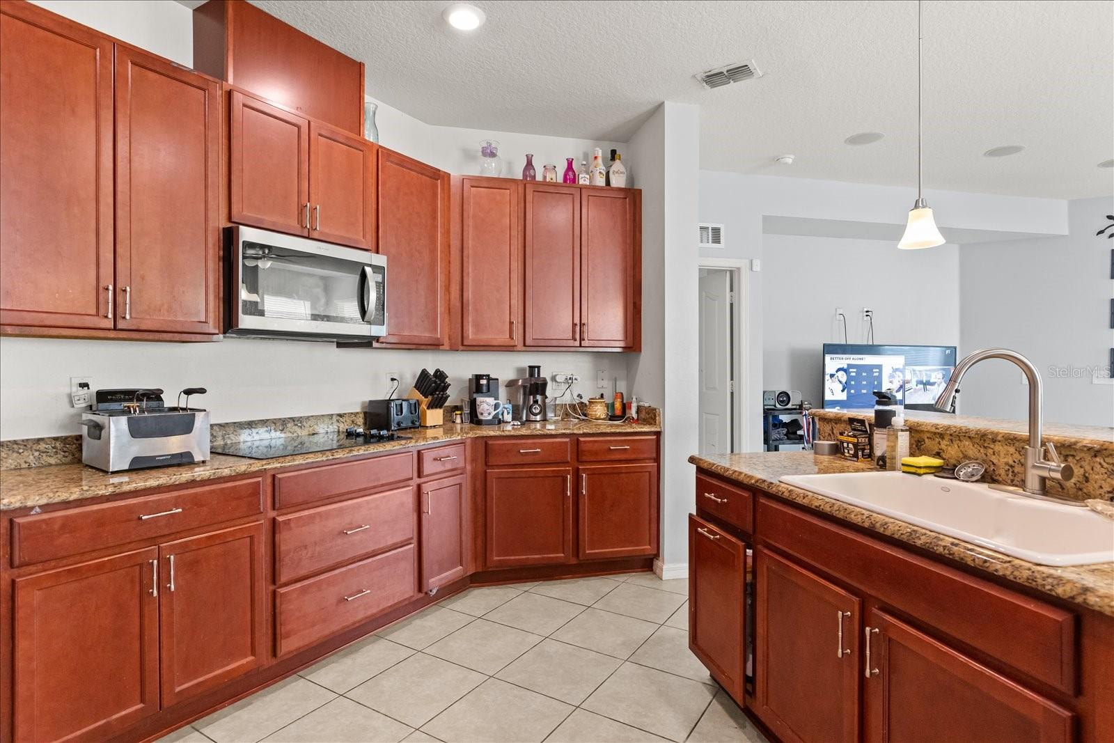 Image 10 of 27 For 4869 Grassendale Terrace