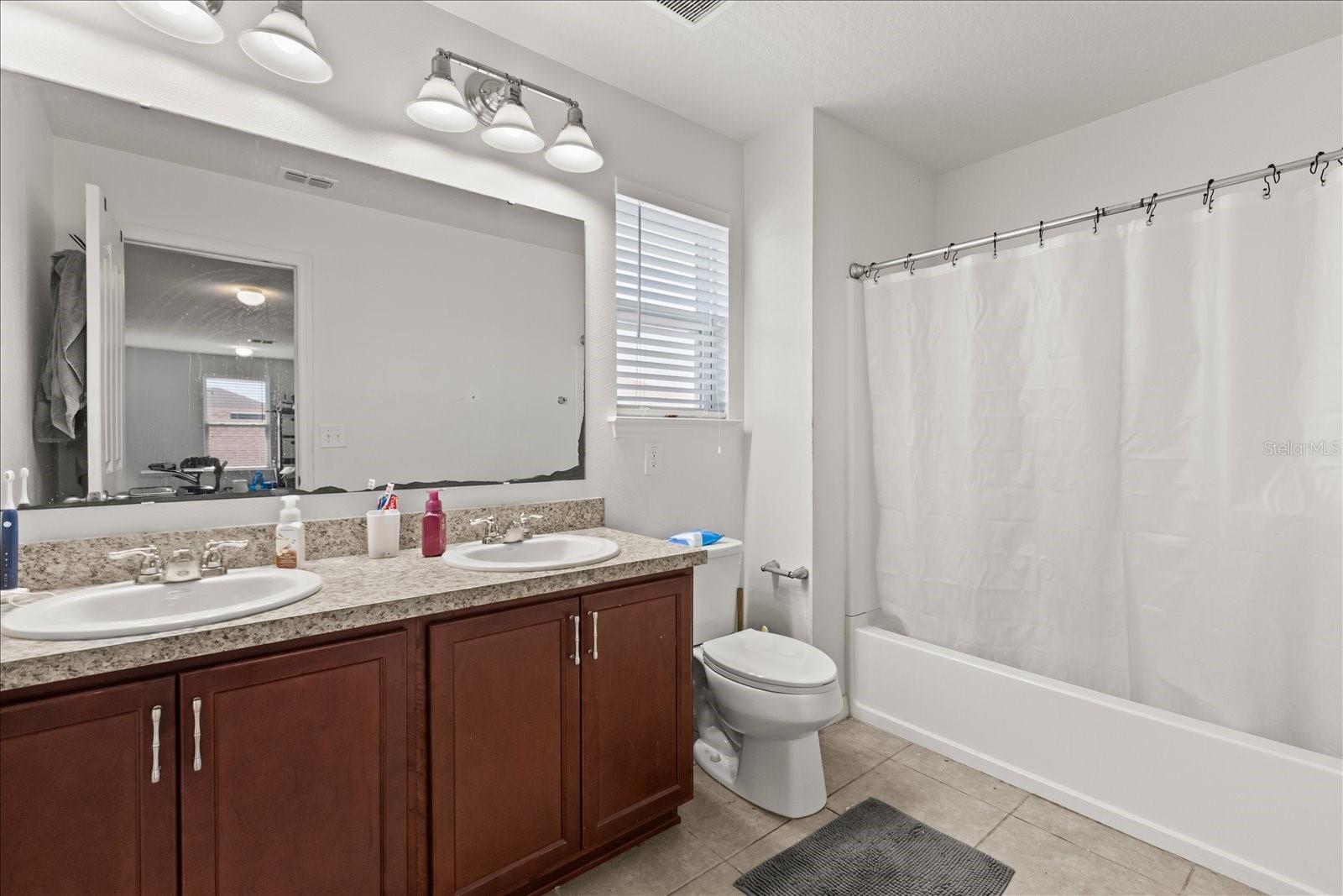 Image 18 of 27 For 4869 Grassendale Terrace