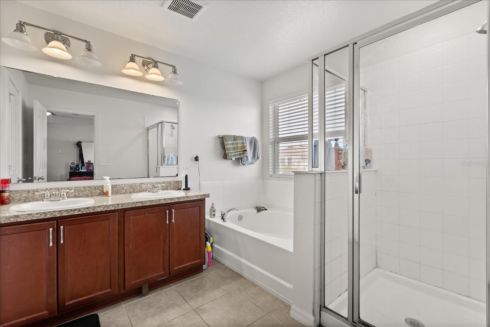 Image 23 of 27 For 4869 Grassendale Terrace