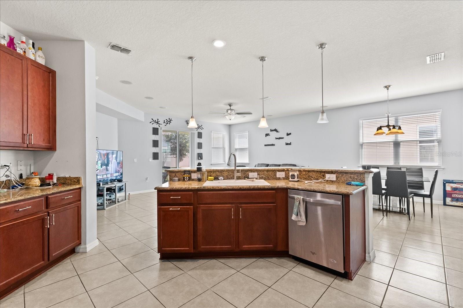 Image 7 of 27 For 4869 Grassendale Terrace