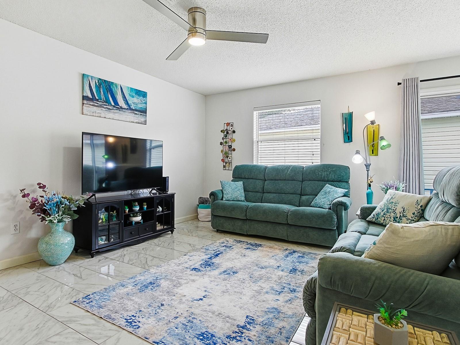 Image 17 of 41 For 221 Montoya Drive