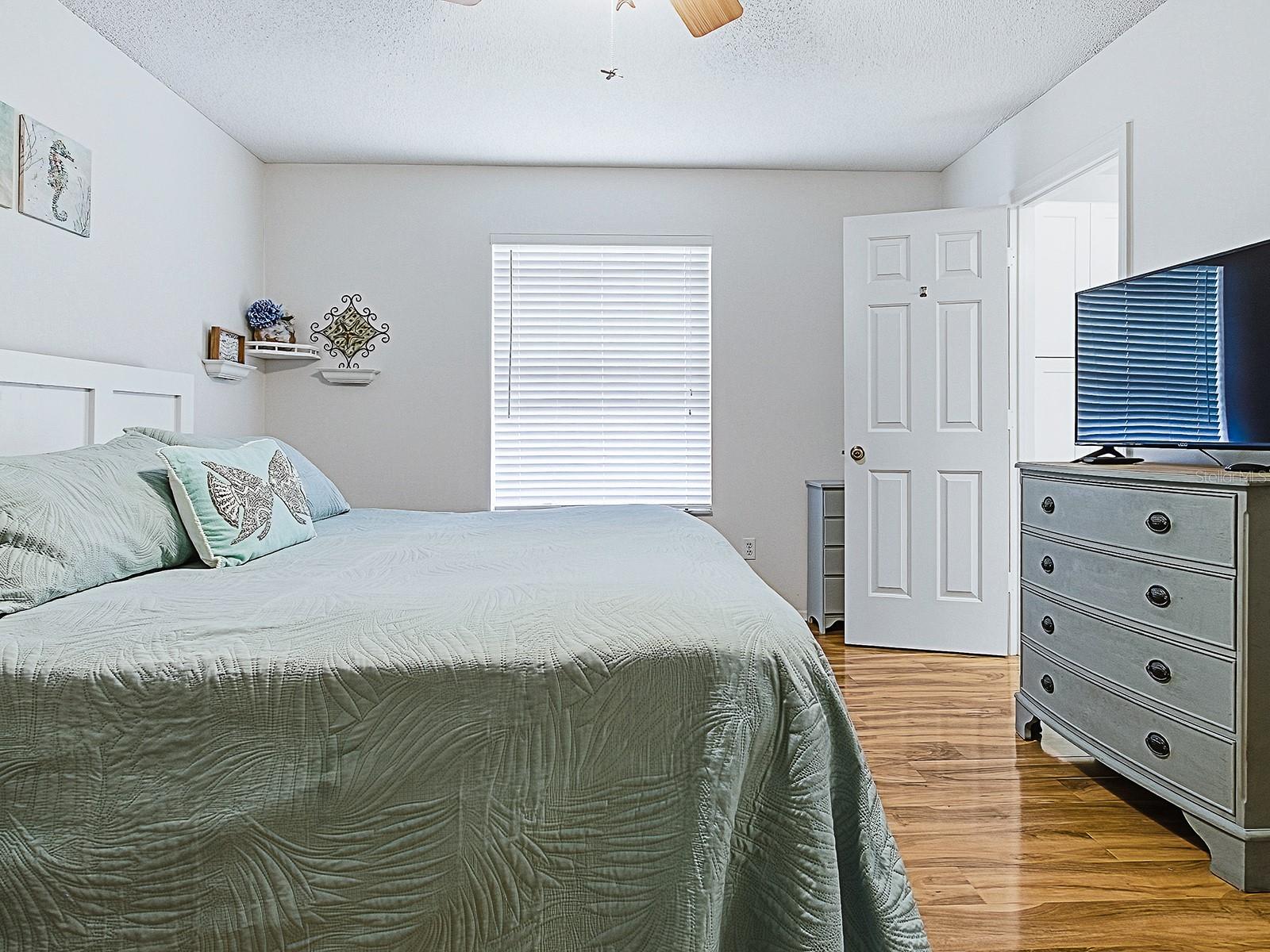 Image 27 of 41 For 221 Montoya Drive