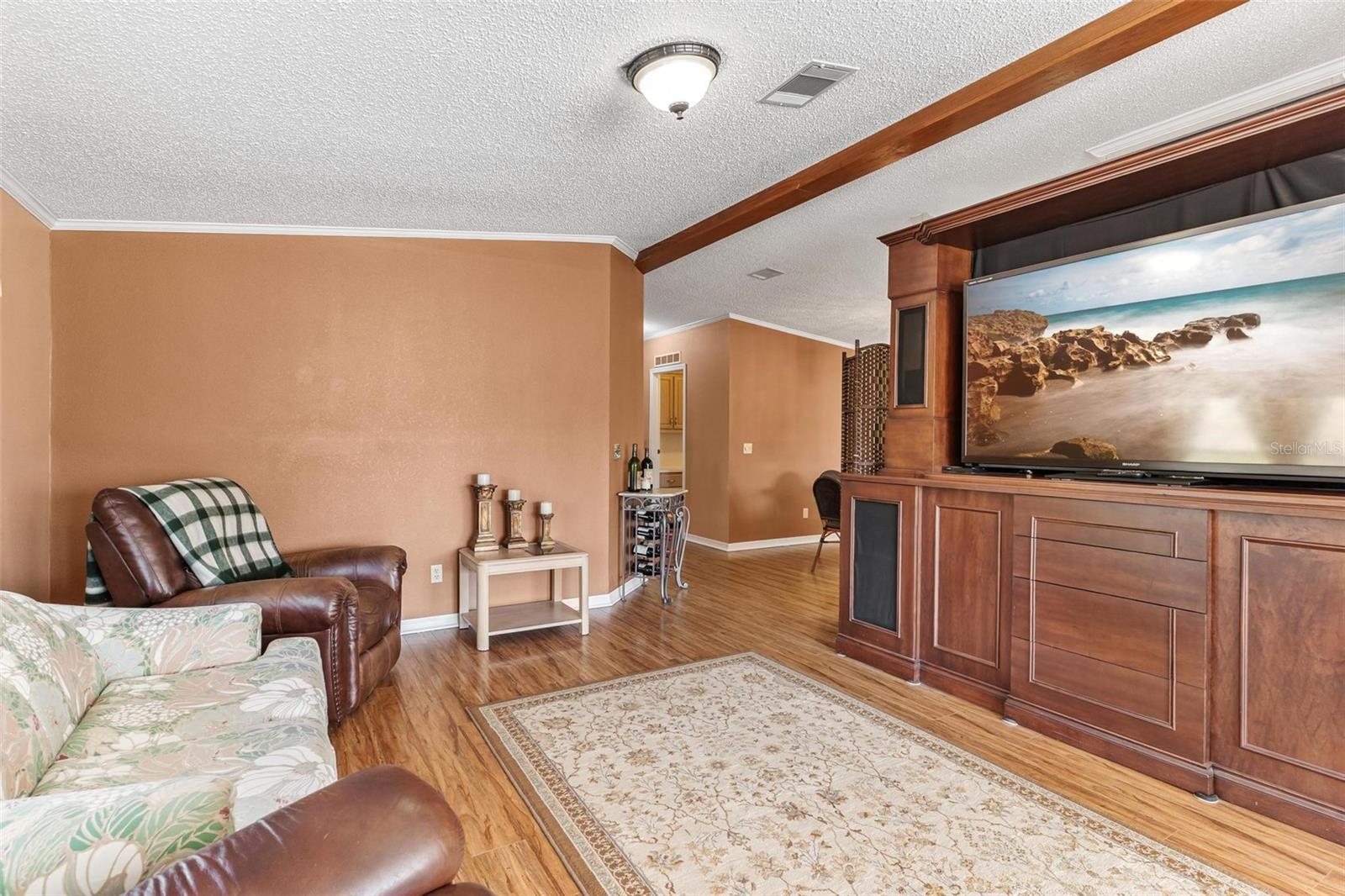 Image 18 of 79 For 233 Azalea Lane