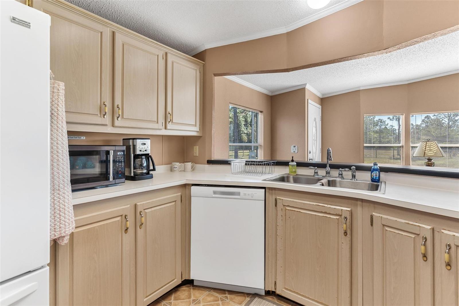 Image 28 of 79 For 233 Azalea Lane