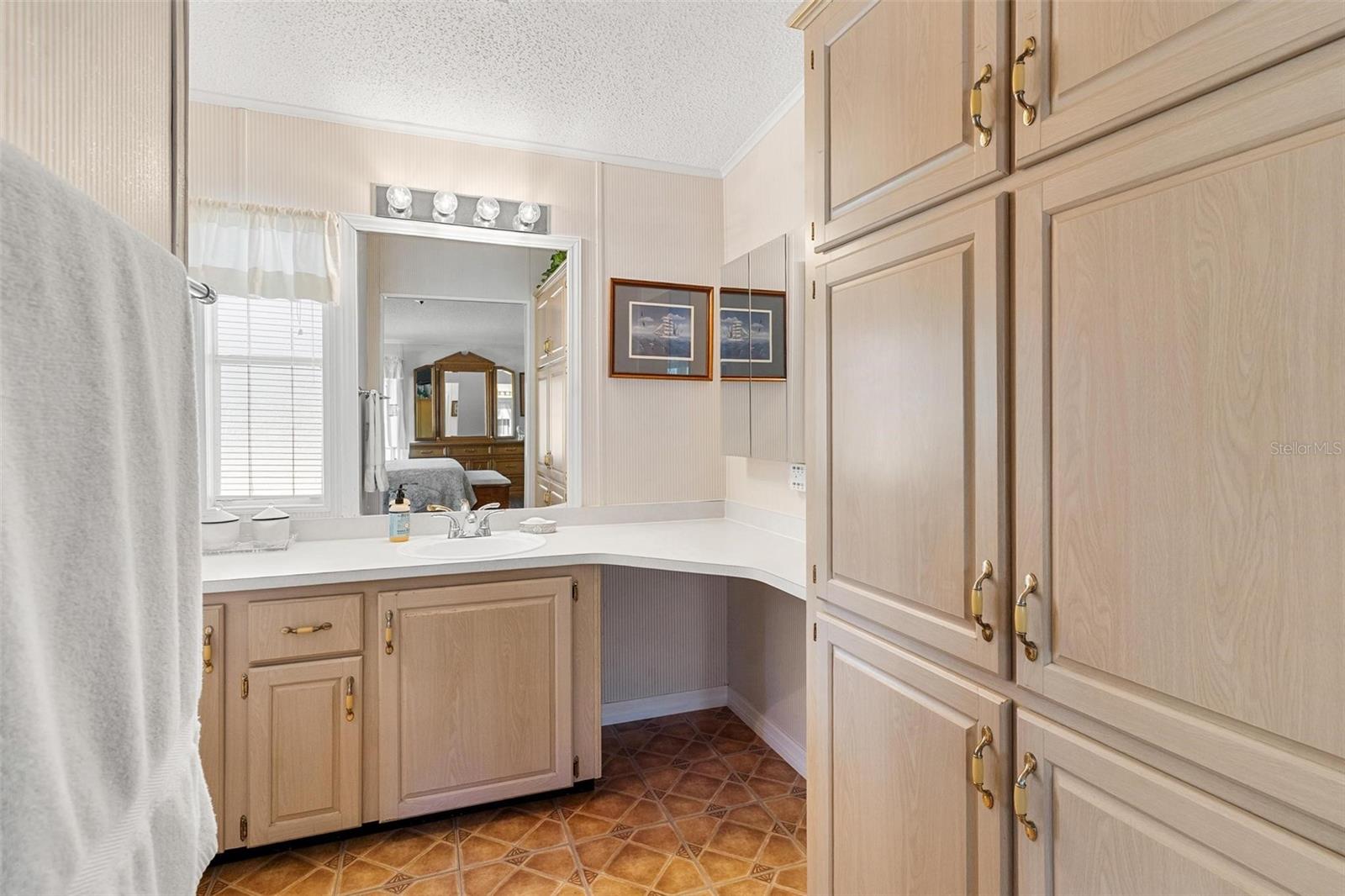 Image 35 of 79 For 233 Azalea Lane