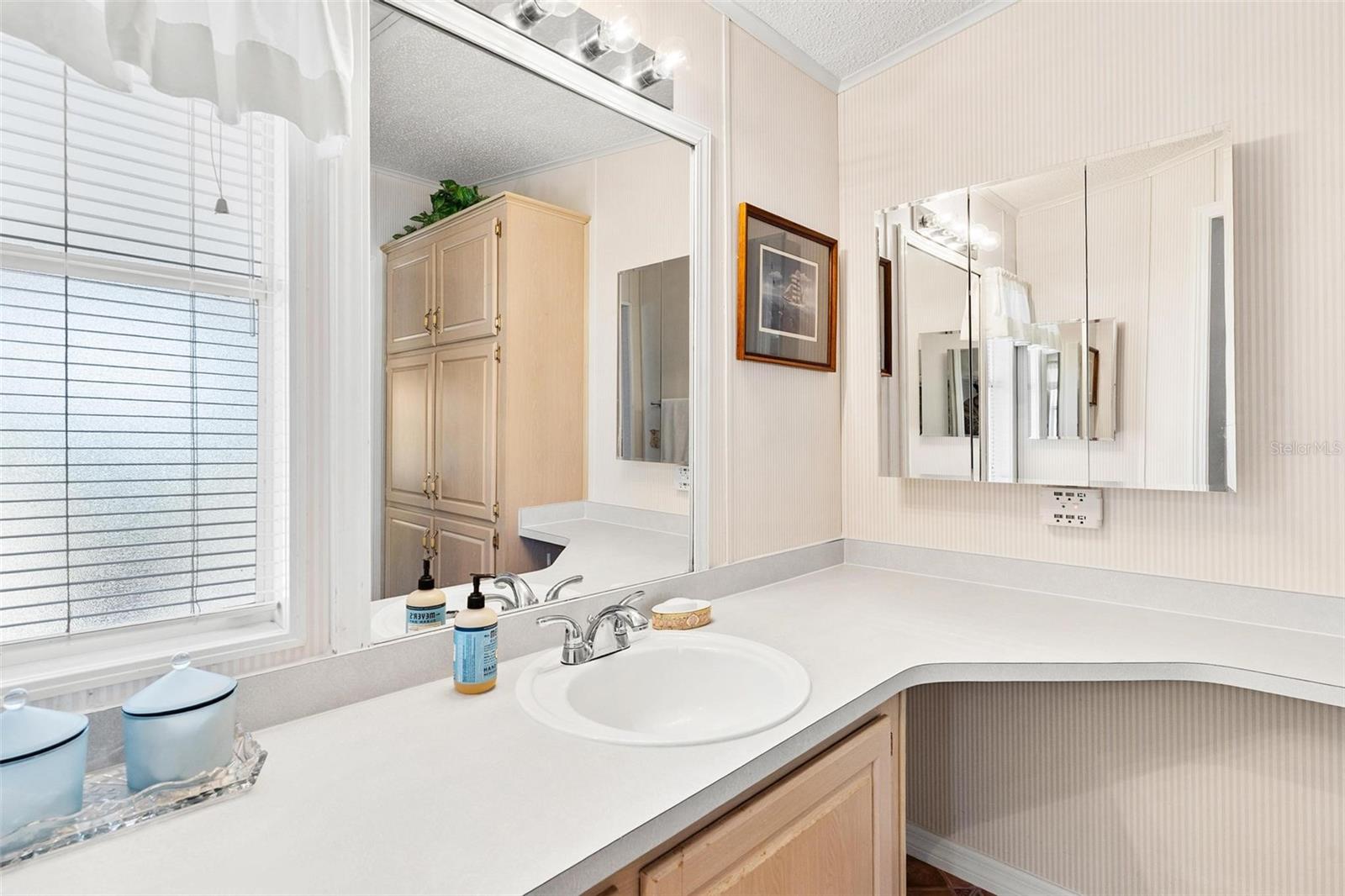 Image 37 of 79 For 233 Azalea Lane