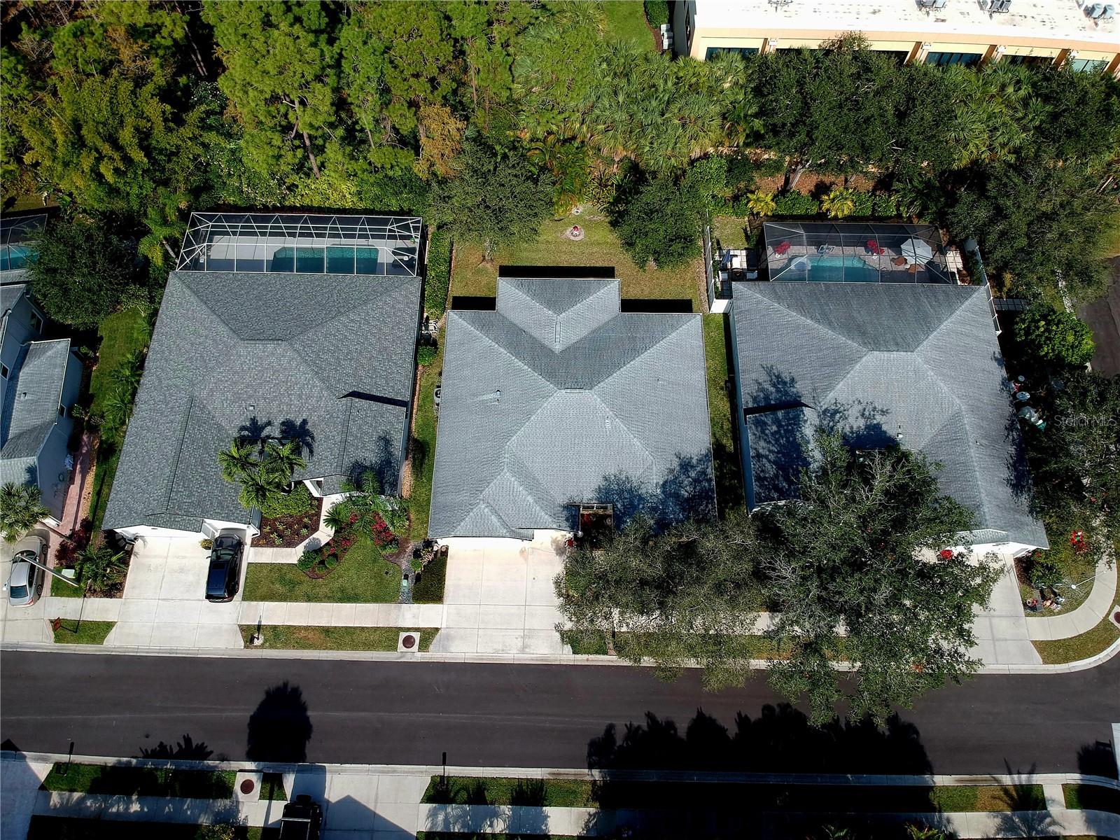 Image 16 of 100 For 285 Spider Lily Lane