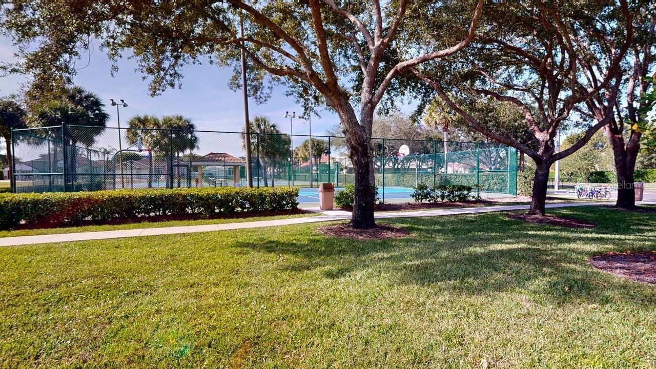 Image 22 of 100 For 285 Spider Lily Lane