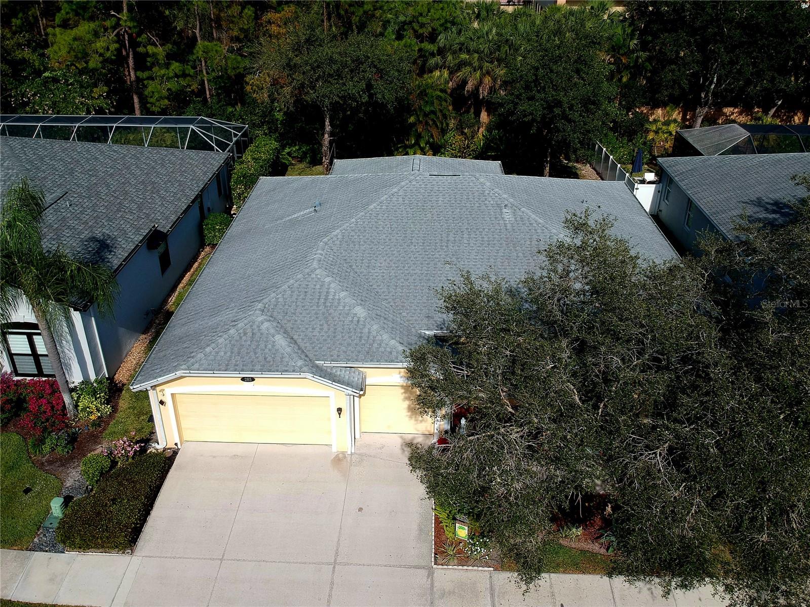 Image 5 of 100 For 285 Spider Lily Lane