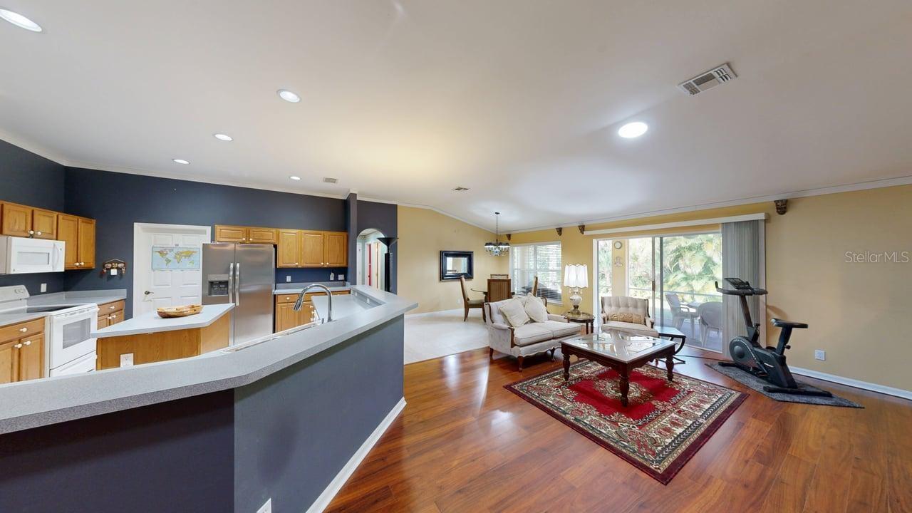 Image 52 of 100 For 285 Spider Lily Lane