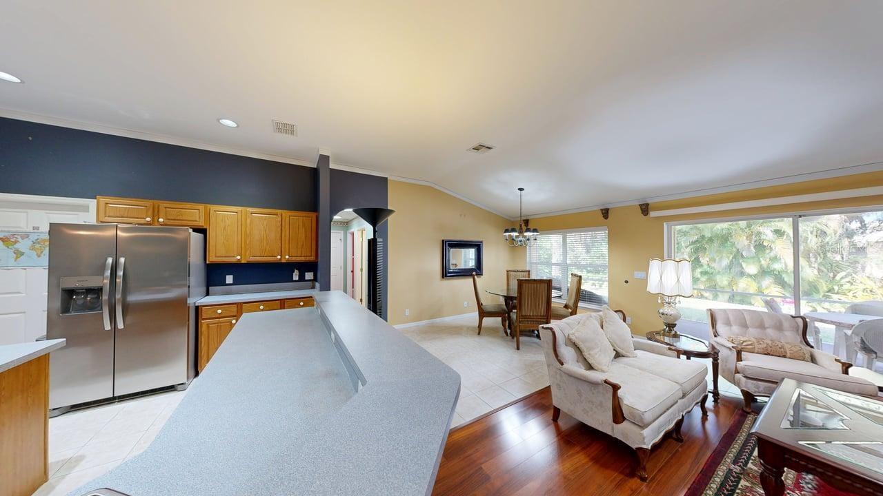 Image 53 of 100 For 285 Spider Lily Lane