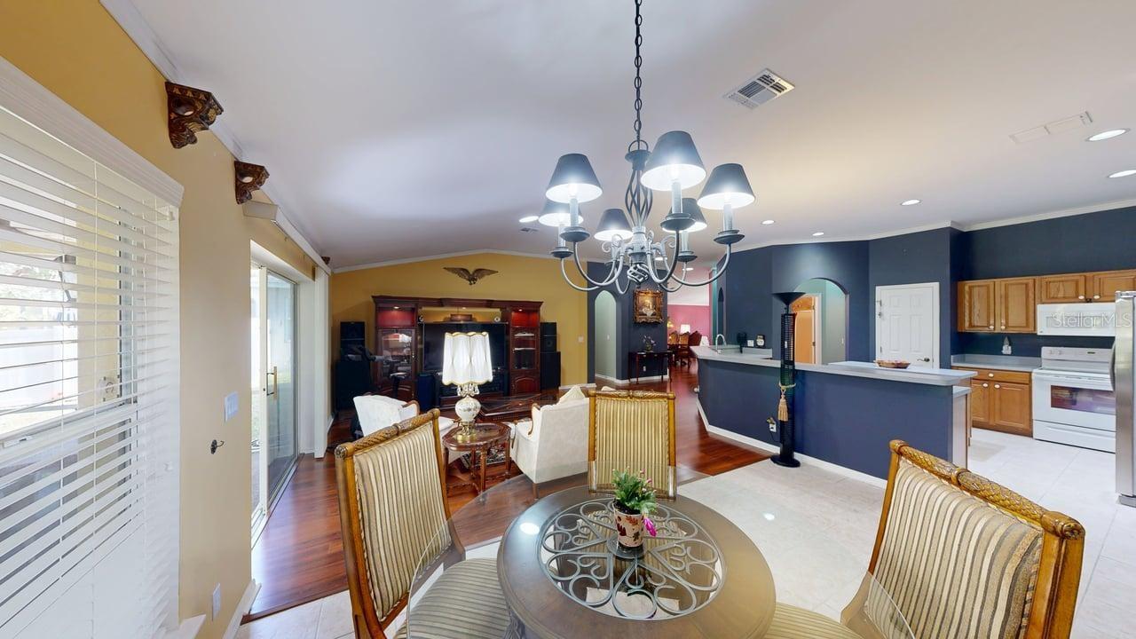 Image 55 of 100 For 285 Spider Lily Lane