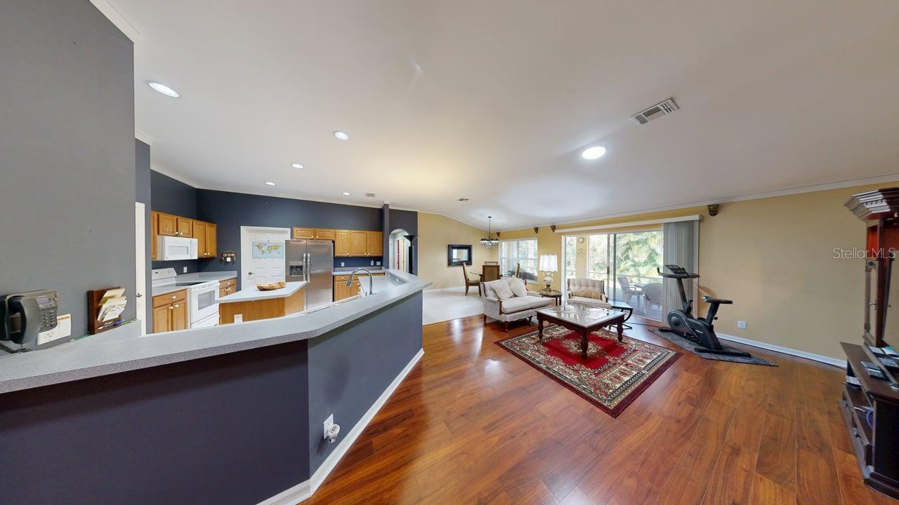 Image 79 of 100 For 285 Spider Lily Lane