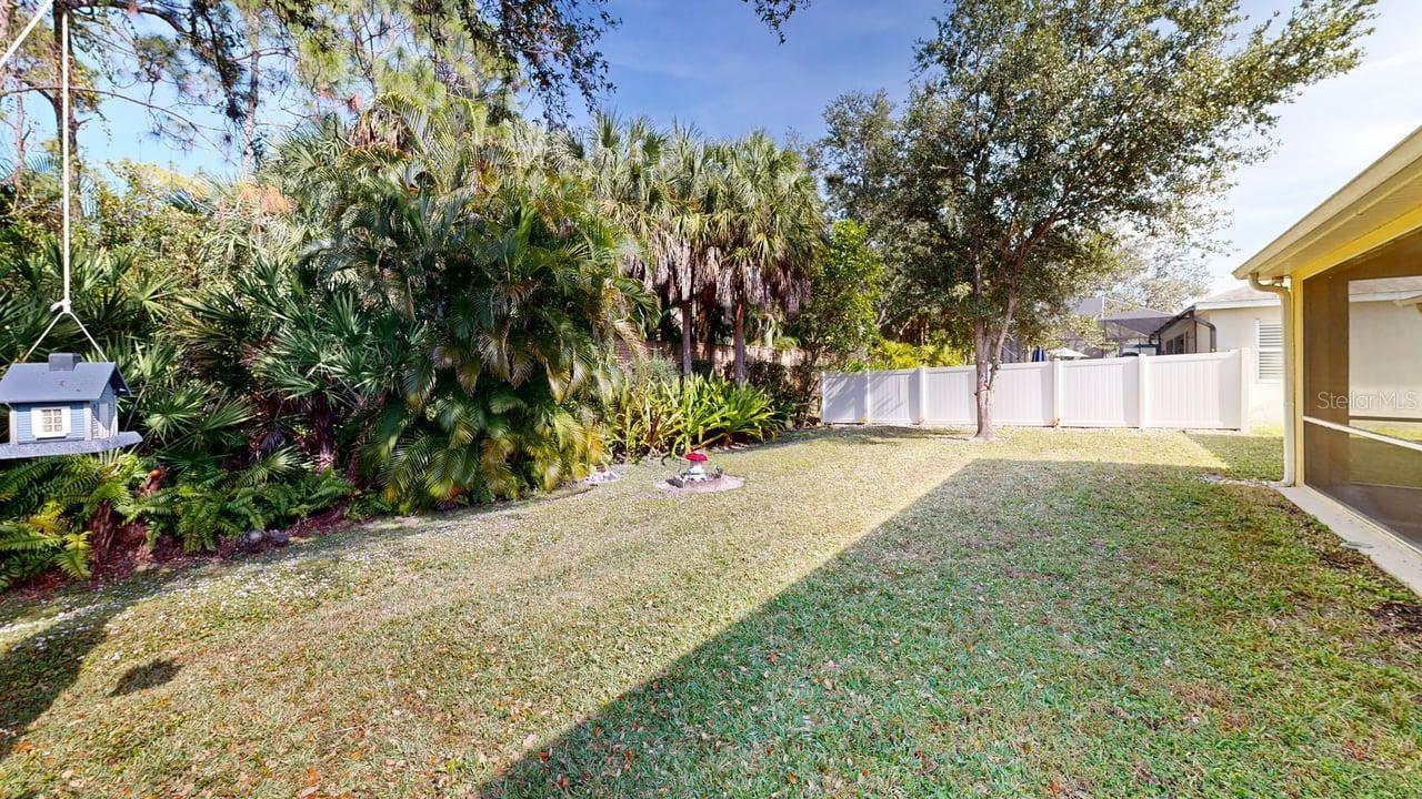 Image 82 of 100 For 285 Spider Lily Lane