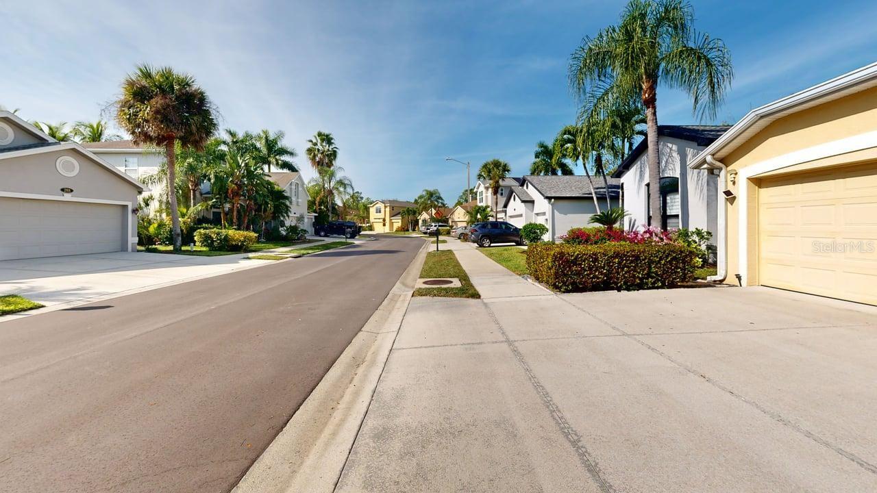 Image 93 of 100 For 285 Spider Lily Lane