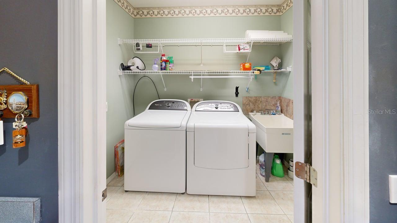 Image 95 of 100 For 285 Spider Lily Lane