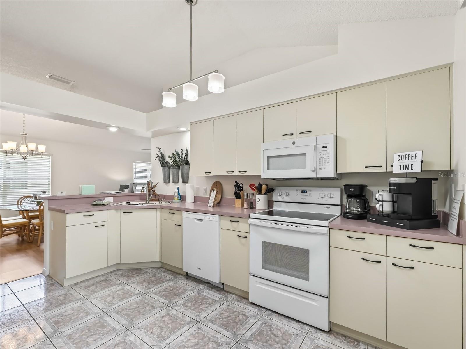 Image 14 of 46 For 1405 Schwartz Boulevard