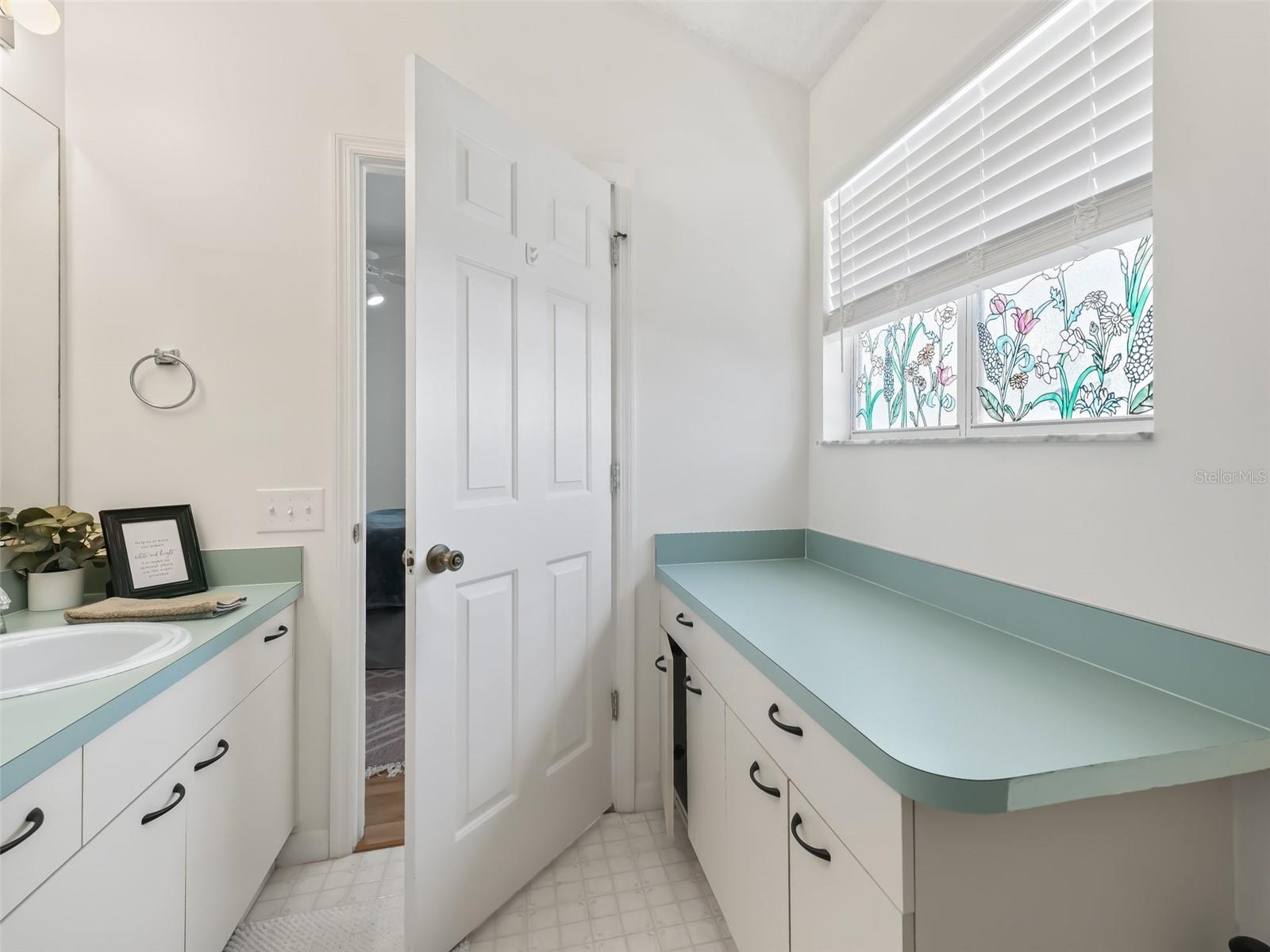 Image 35 of 46 For 1405 Schwartz Boulevard