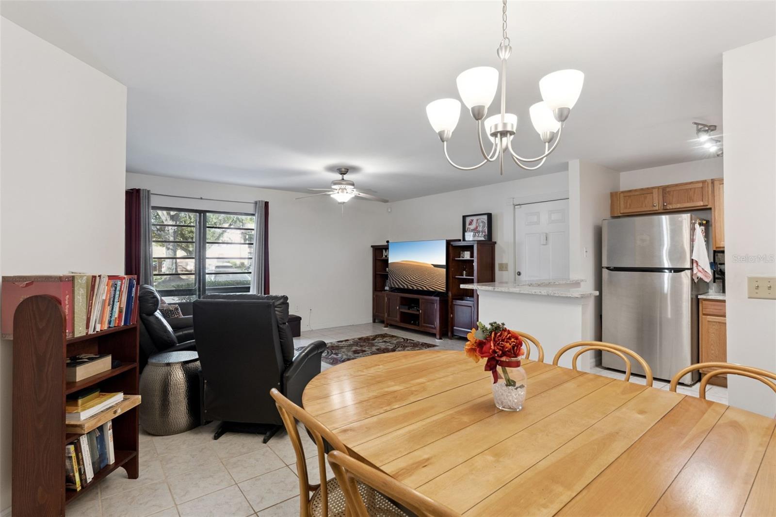 Image 7 of 24 For 6031 Scotchwood Glen 108