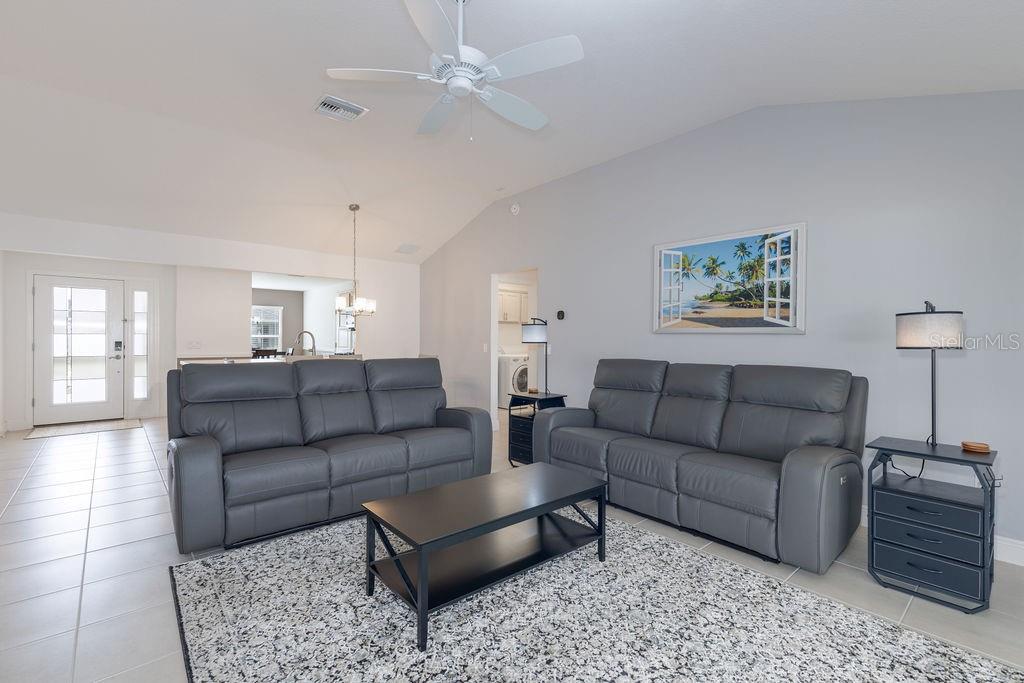 Image 12 of 45 For 2454 Youngmann Loop