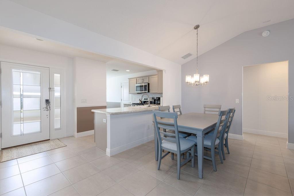 Image 14 of 45 For 2454 Youngmann Loop