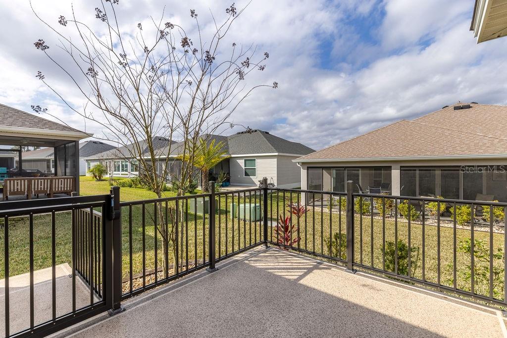 Image 29 of 45 For 2454 Youngmann Loop