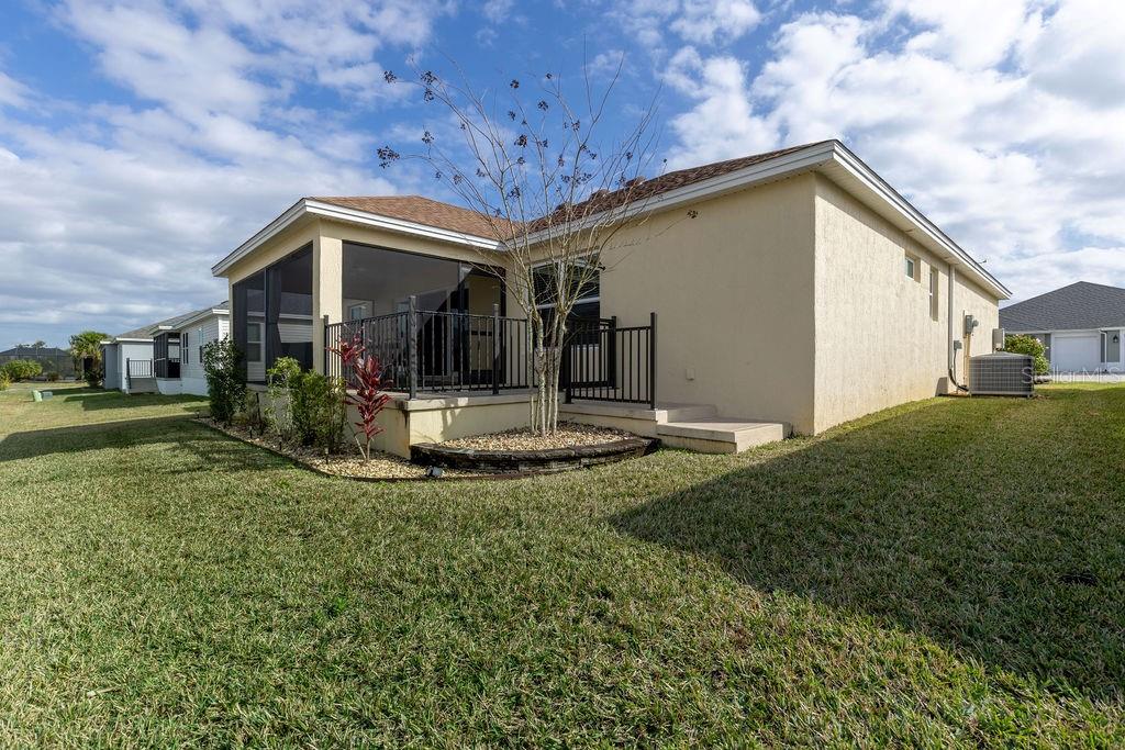 Image 30 of 45 For 2454 Youngmann Loop