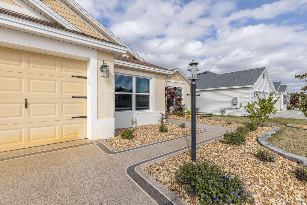 Image 34 of 45 For 2454 Youngmann Loop