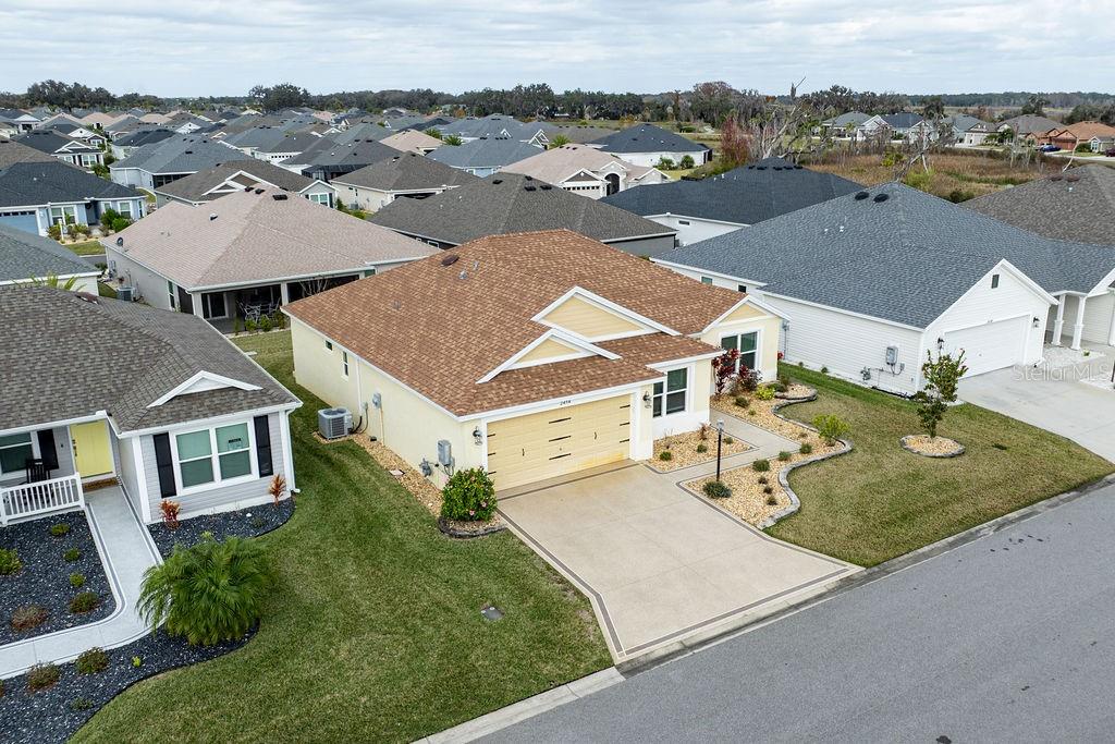 Image 36 of 45 For 2454 Youngmann Loop