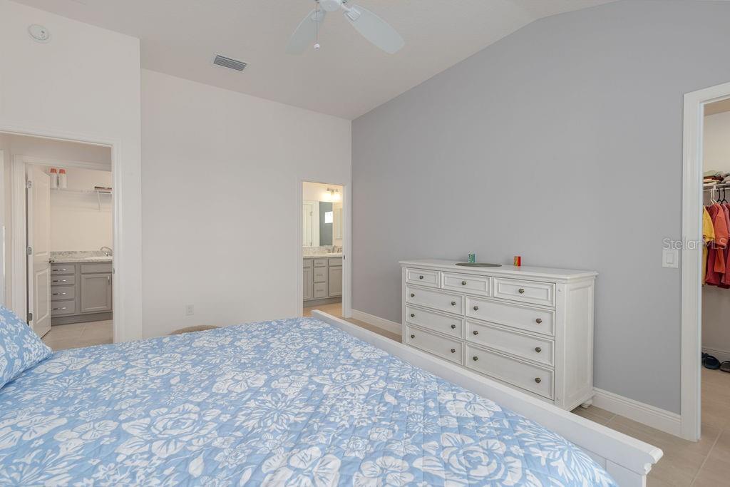 Image 4 of 45 For 2454 Youngmann Loop