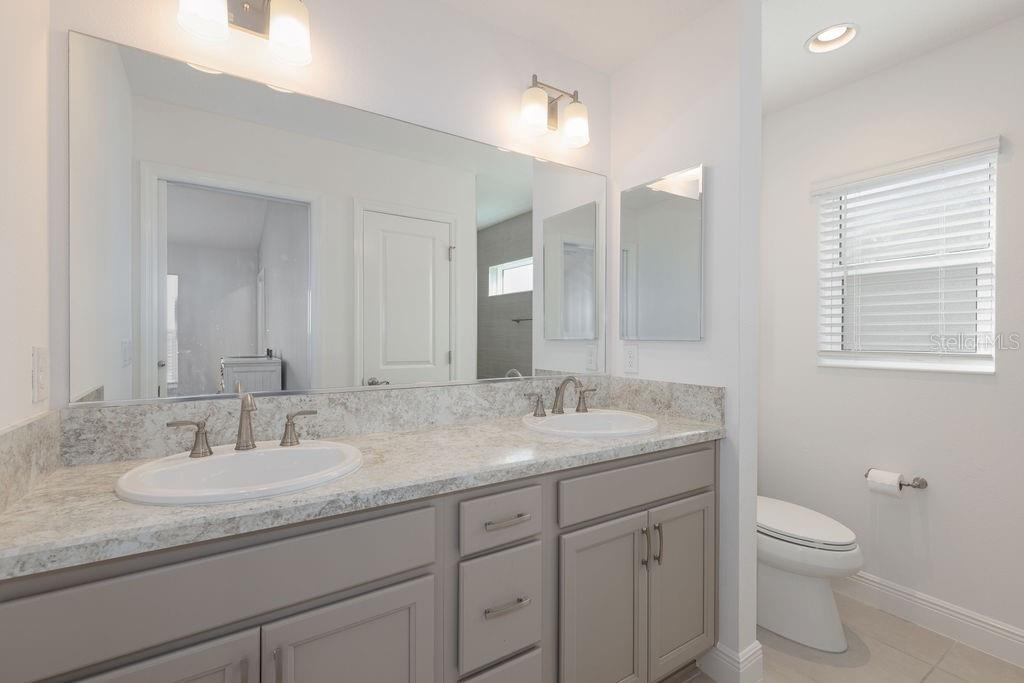 Image 5 of 45 For 2454 Youngmann Loop