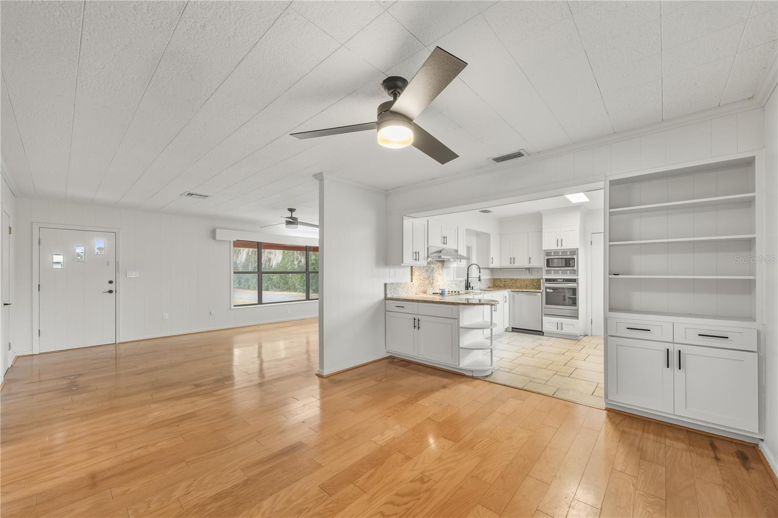 Image 11 of 59 For 274 Kings Highway