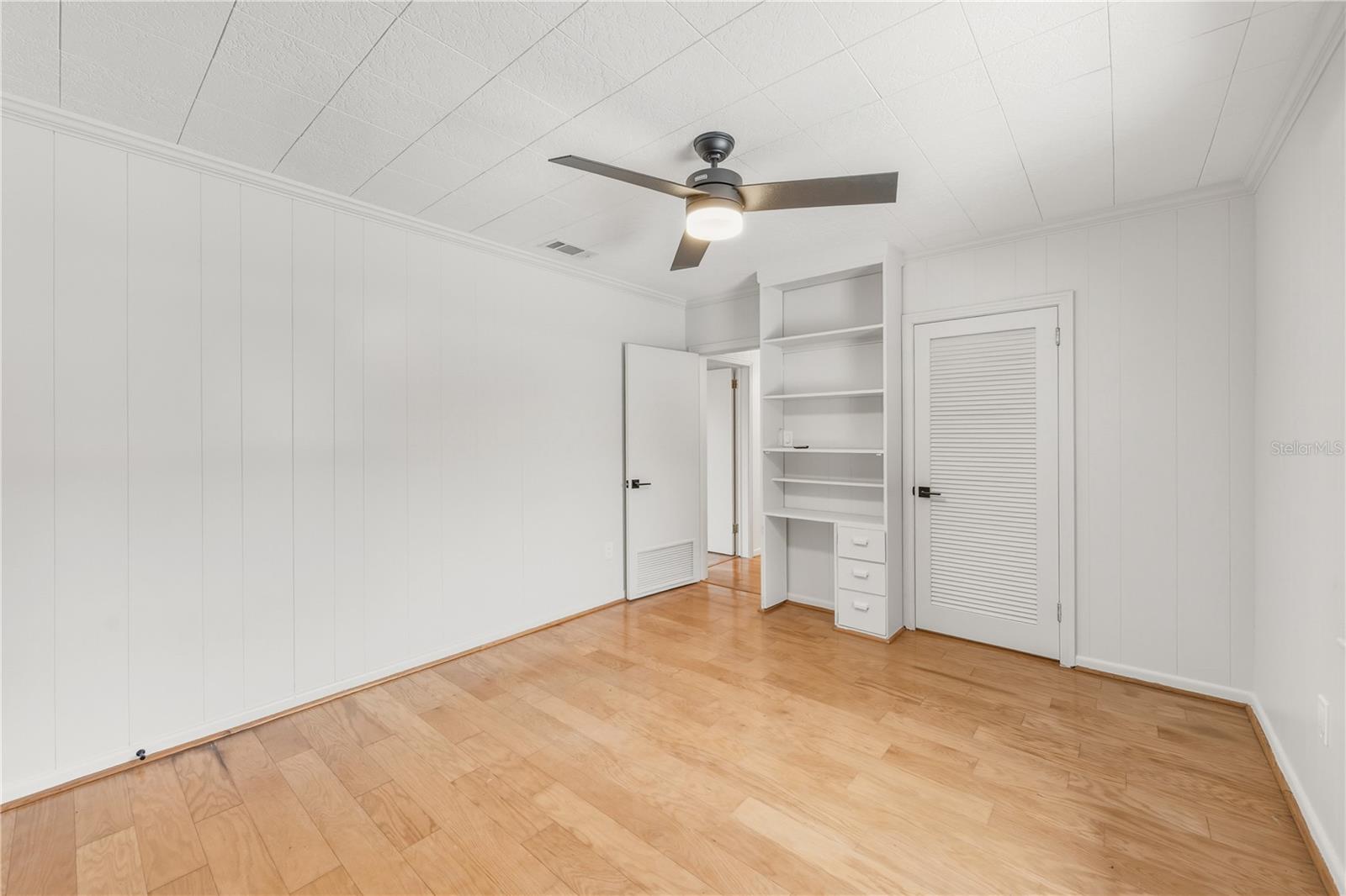 Image 27 of 59 For 274 Kings Highway