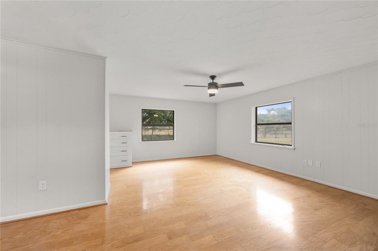 Image 28 of 59 For 274 Kings Highway