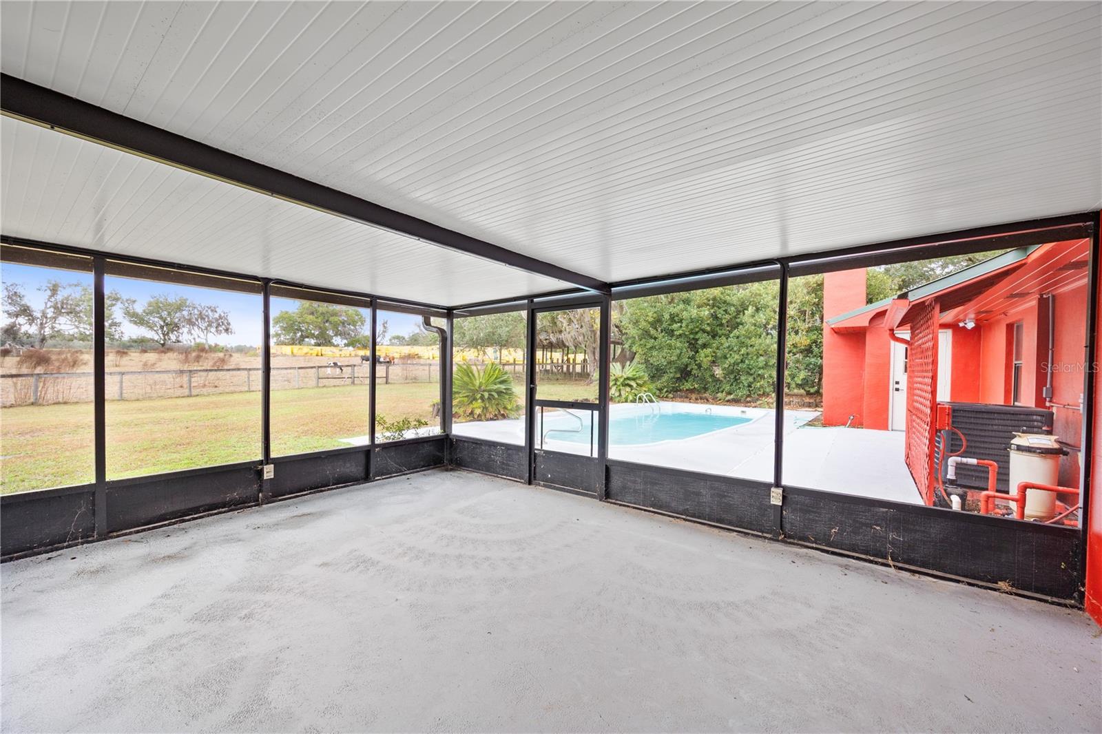 Image 49 of 59 For 274 Kings Highway