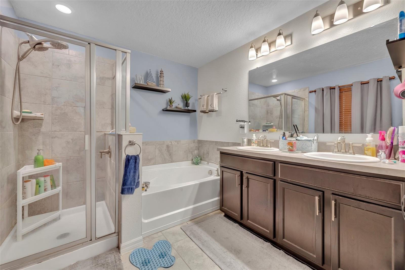 Image 16 of 28 For 2488 Begonia Street